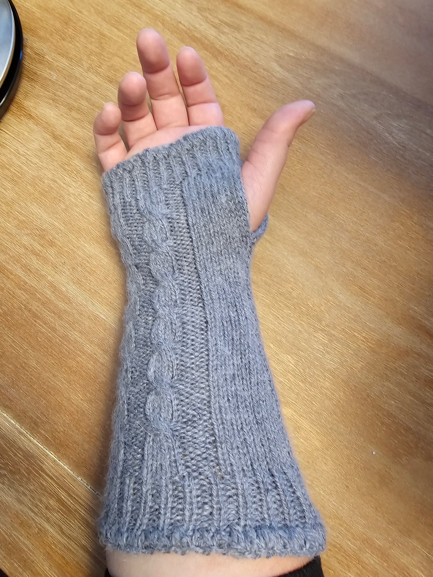 Alpaca Cable Wrist Warmers