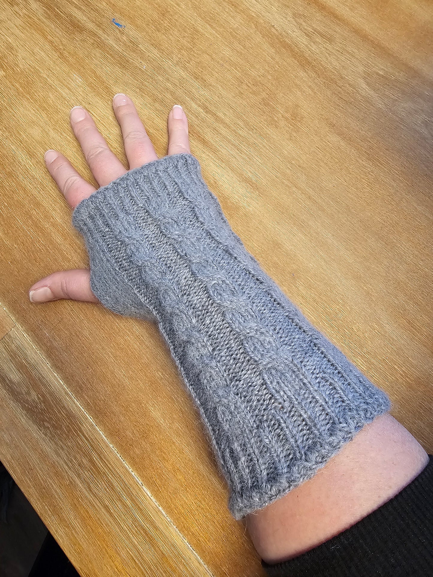 Alpaca Cable Wrist Warmers