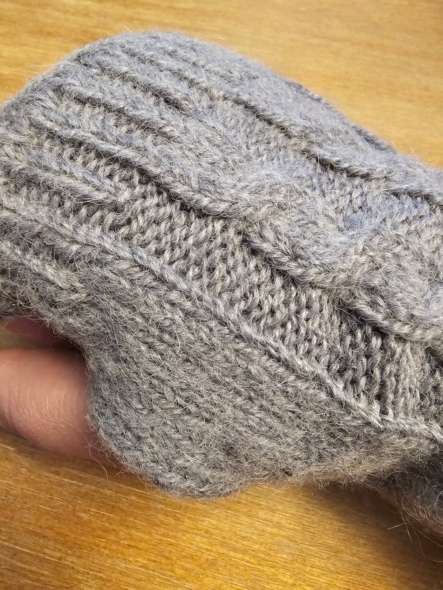 Alpaca Cable Wrist Warmers