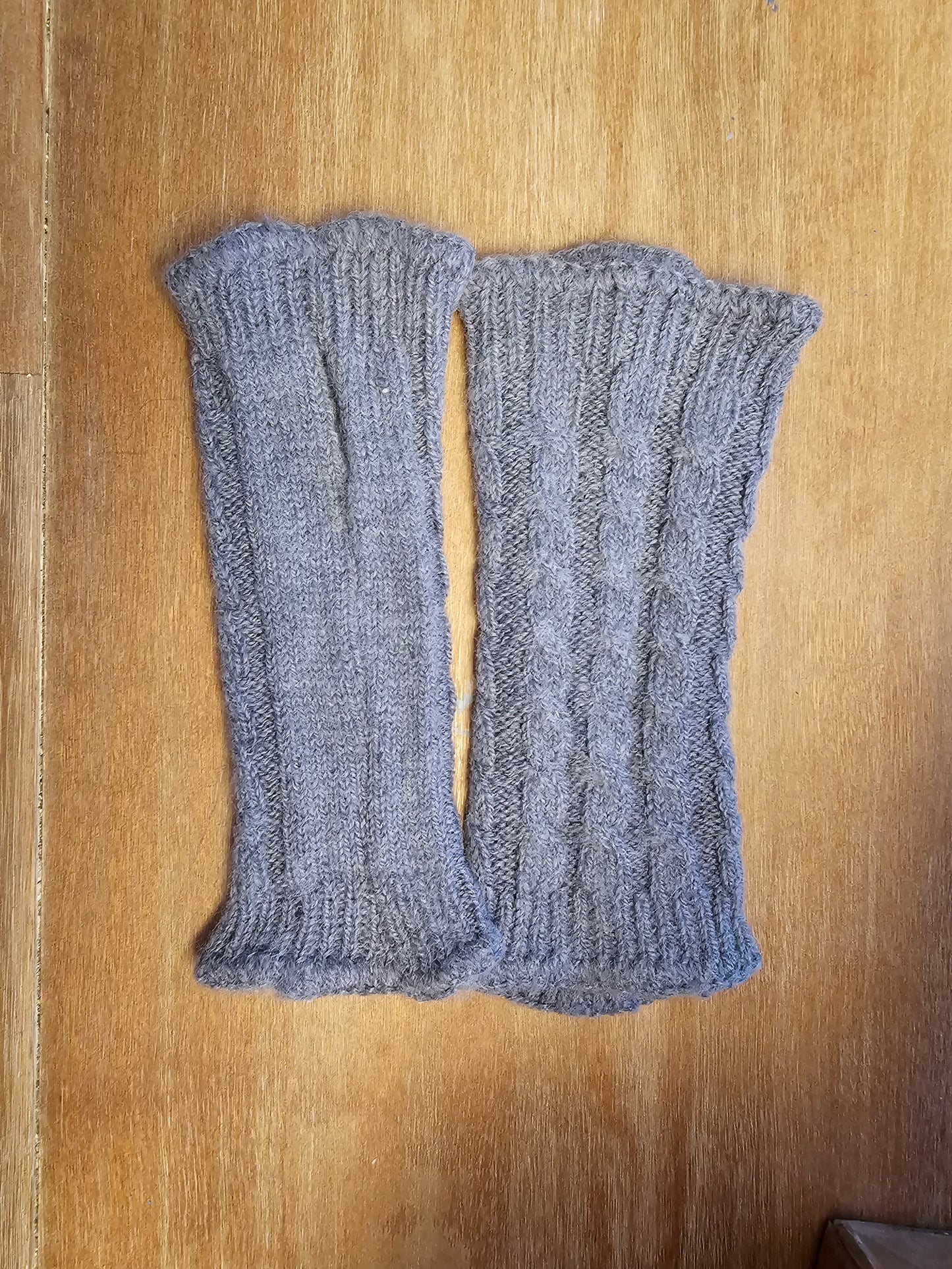 Alpaca Cable Wrist Warmers