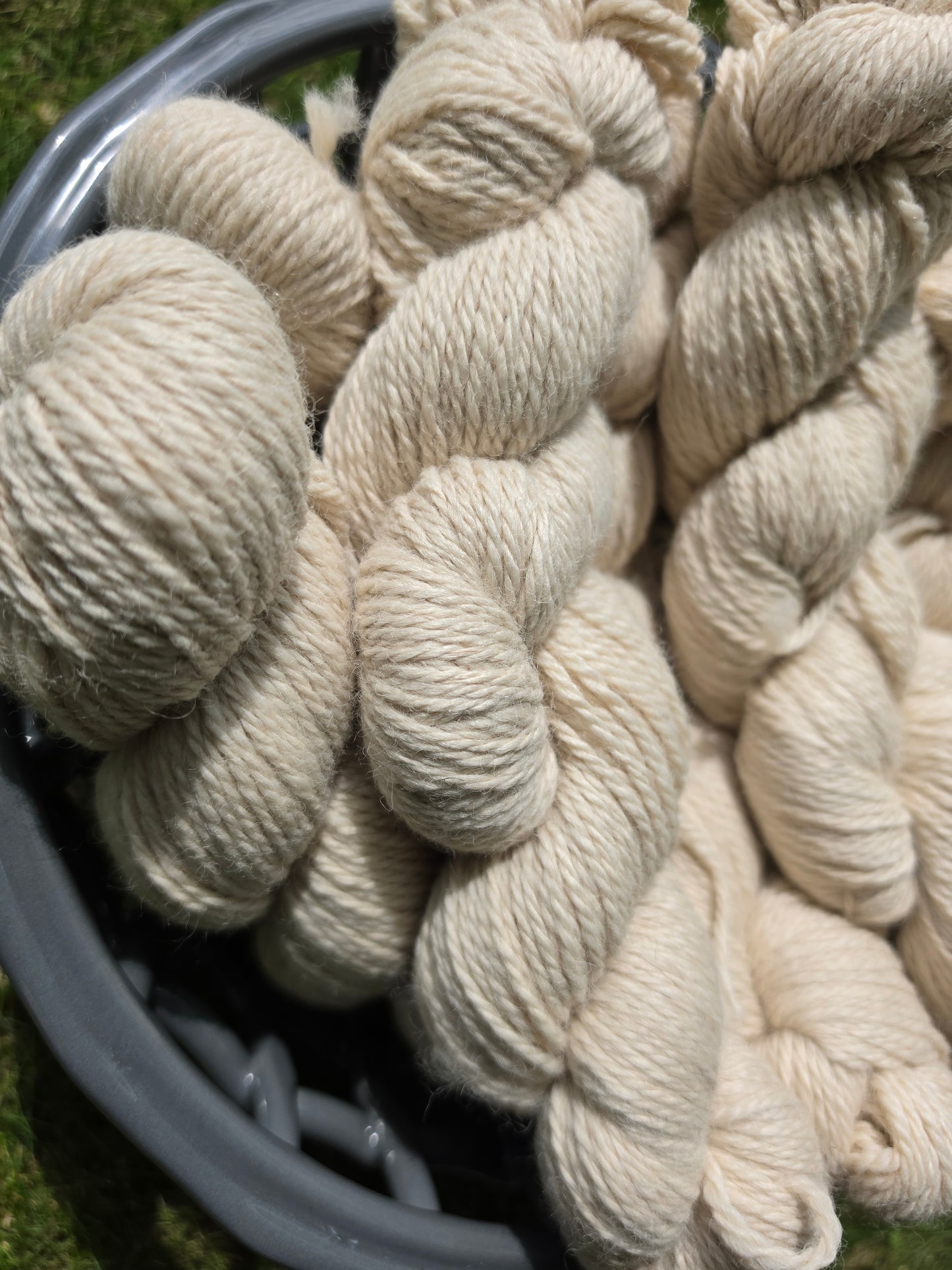 100% Alpaca Yarn White from Periwinkle & Touche' Bulky Weight