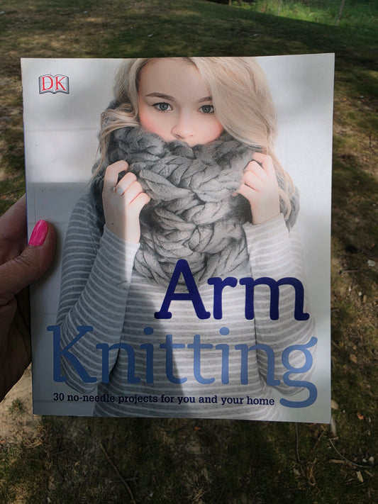 Arm Knitting 30 no-needle projects for you and your home