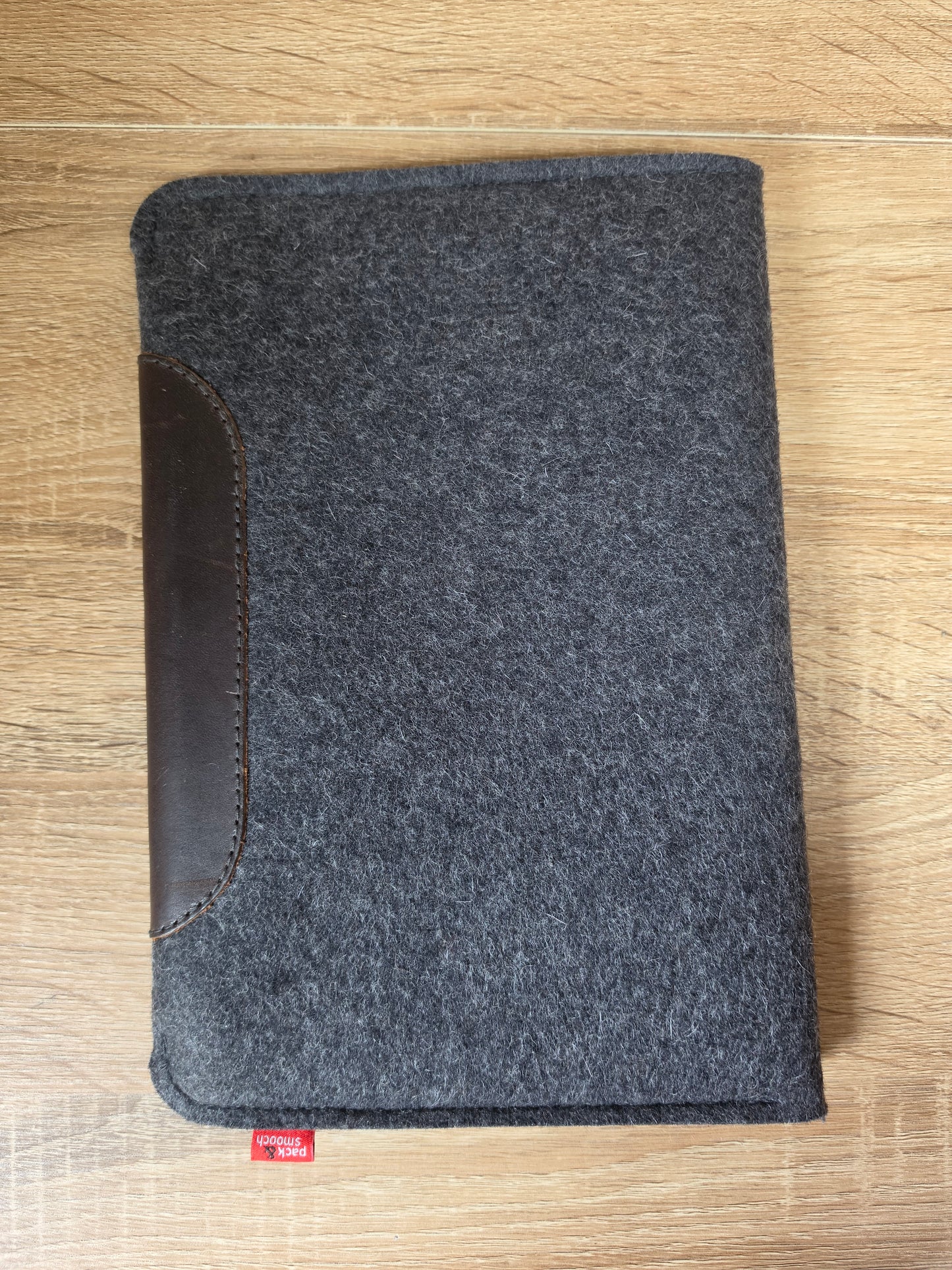 11.5" Pack & Smooch Wool Felt case for iPad Pro