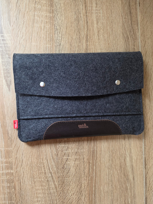 11.5" Pack & Smooch Wool Felt case for iPad Pro