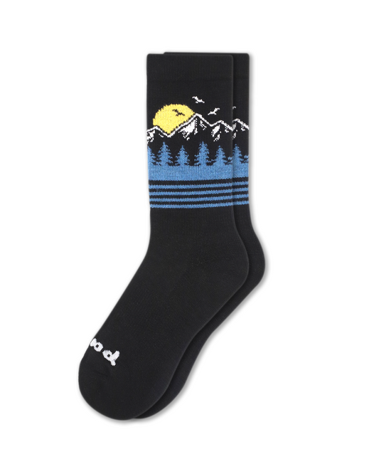 Men's Pacas Crew Socks Black Mountain Scene