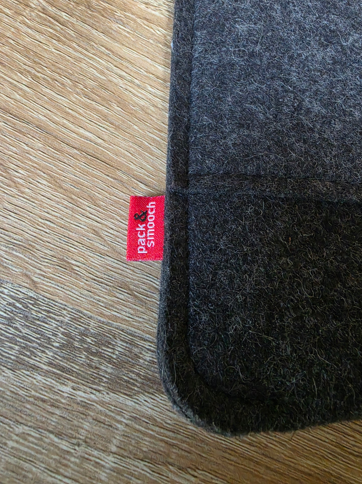 Pack & Smooch Wool Felt case for tablets under 13"